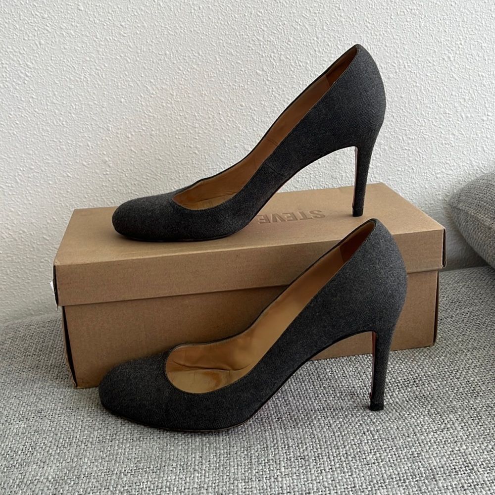 Christian Louboutin Grey Wool Pump Heels Size 38.5 US 8.5
